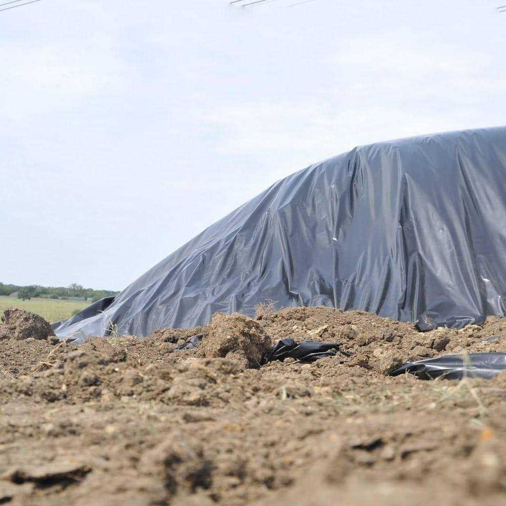 Husky 4 ml Polyethylene Black Plastic Sheeting - Image 4