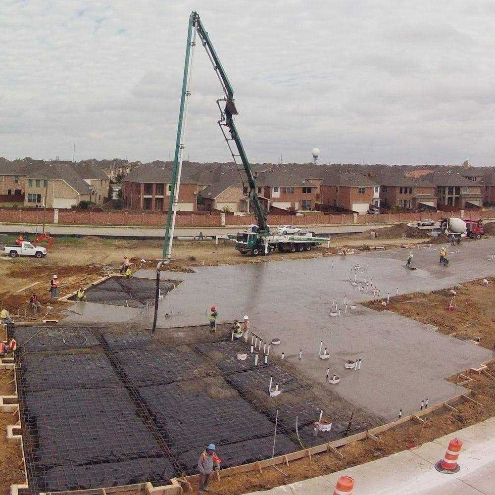 Husky 4 ml Polyethylene Black Plastic Sheeting - Image 5