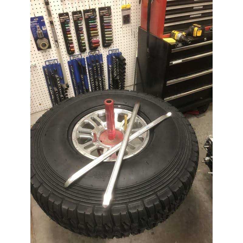 Pittsburgh Automotive Pittsburgh 93230 24 in. General Purpose Tire Iron - Image 4