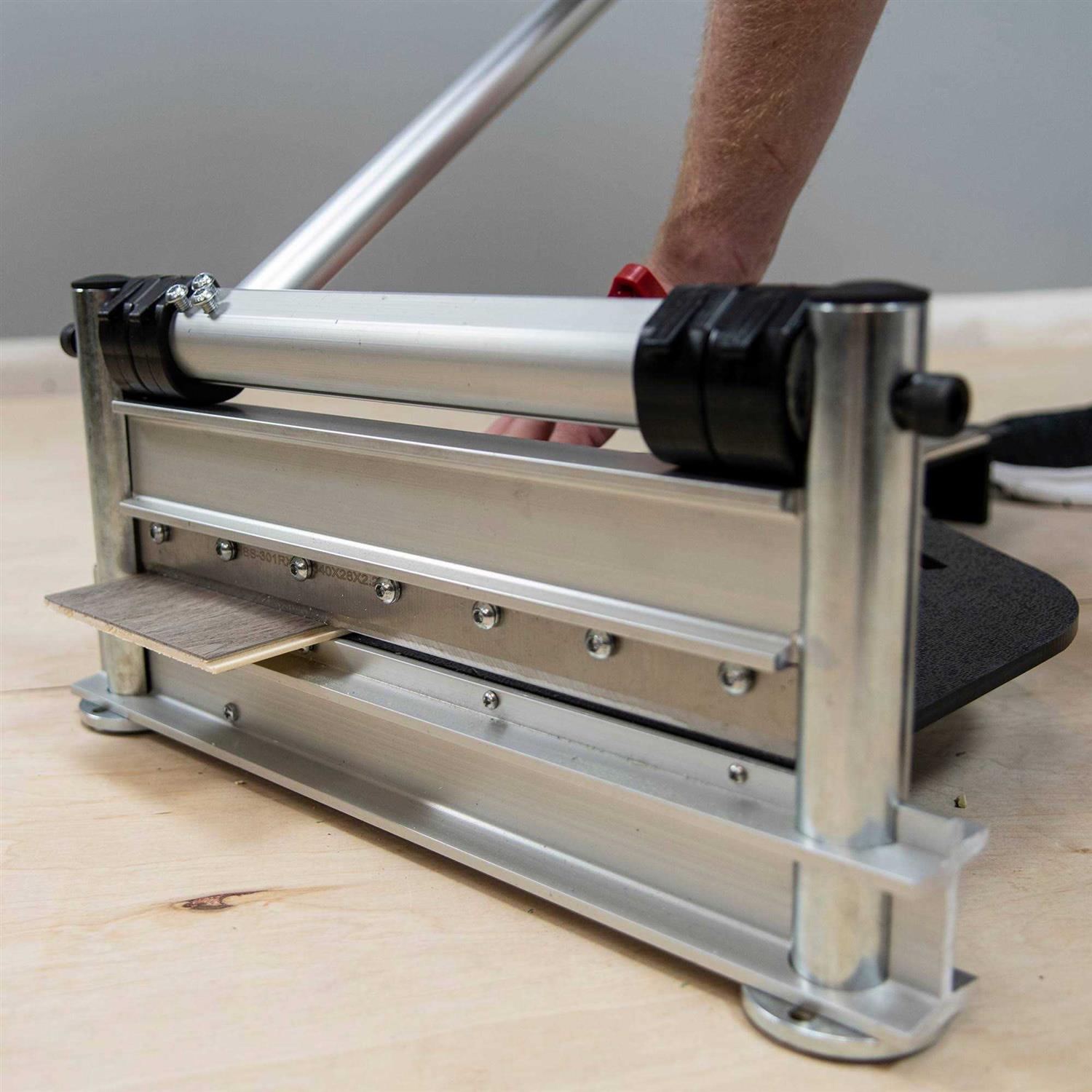 QEP 13 in. Wide Laminate Engineered Wood and Vinyl Flooring Cutter 10-61 - Image 4