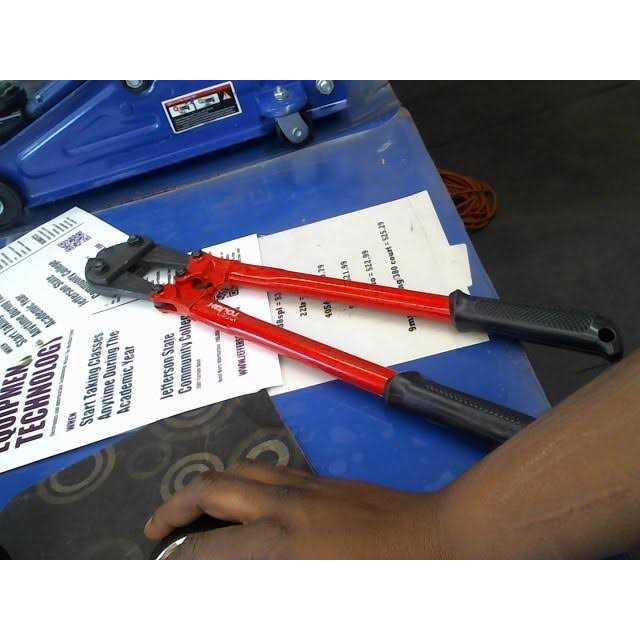 Hyper Tough 18-inch Bolt Cutter Tu10066b - Image 5