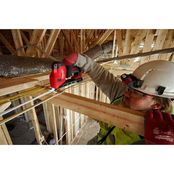 Milwaukee M12 12 Volt Lithium Ion Cordless Cable Stapler W/1 in. Insulated Cable Staples 600 per Box - Image 3