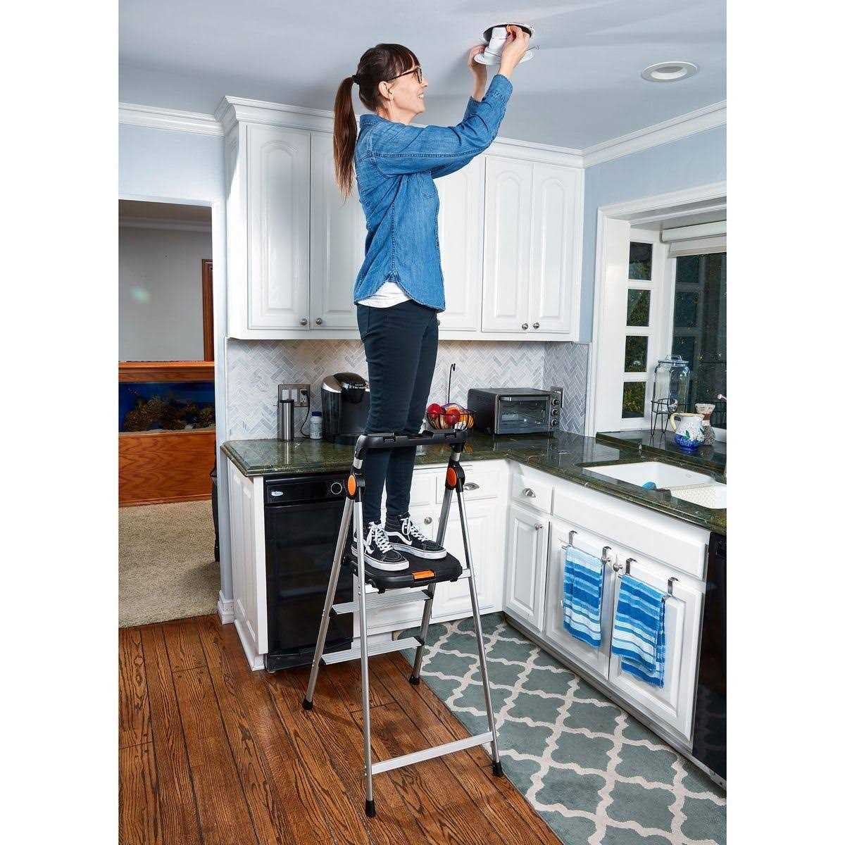 Franklin 3 Step Aluminum Step Stool - Image 5