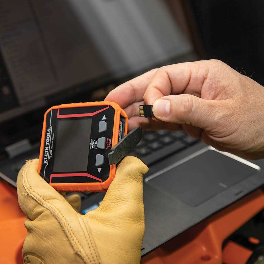 Klein Tools Rechargeable Thermal Imager TI250 - Image 2