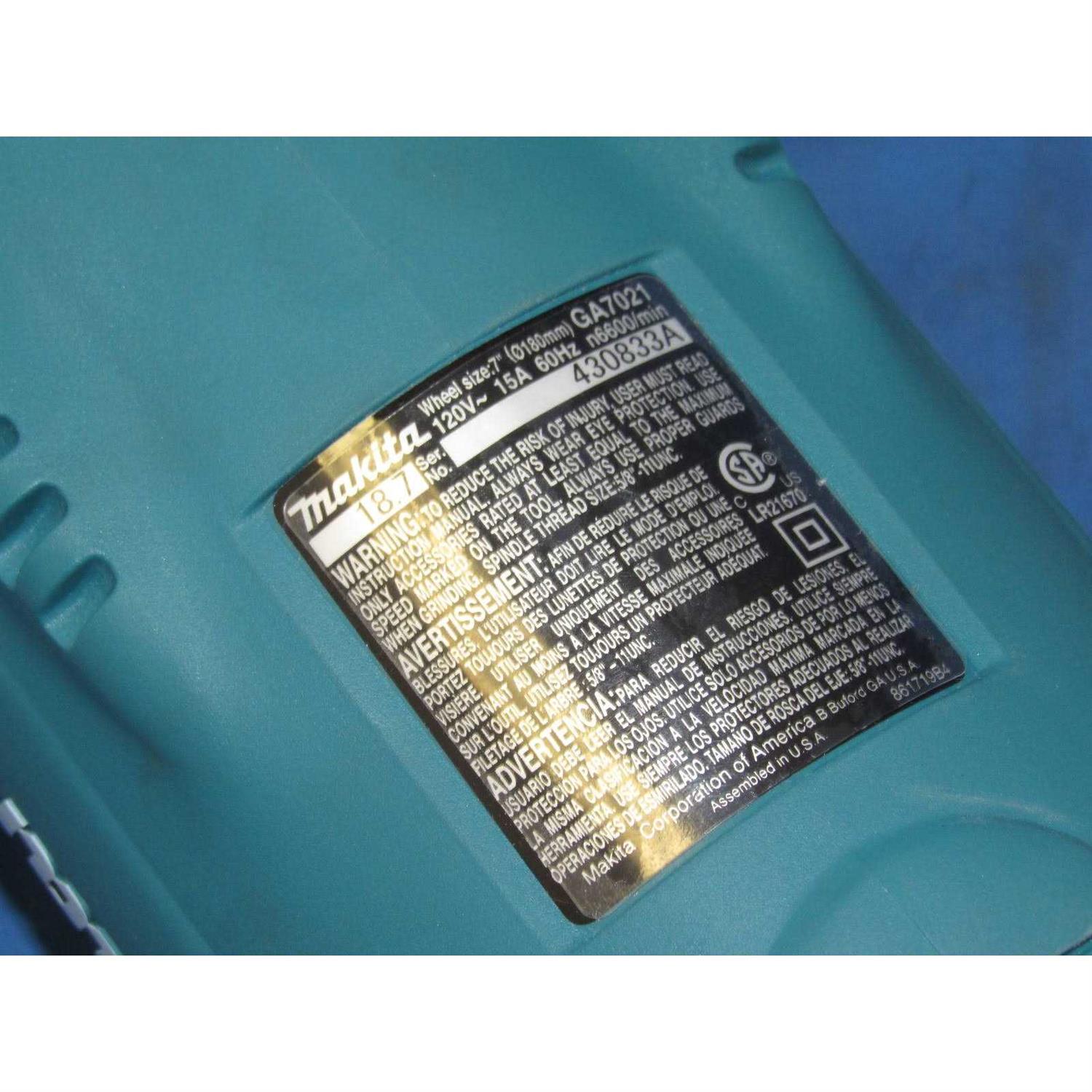 Makita GA7021 7 Angle Grinder - Image 2