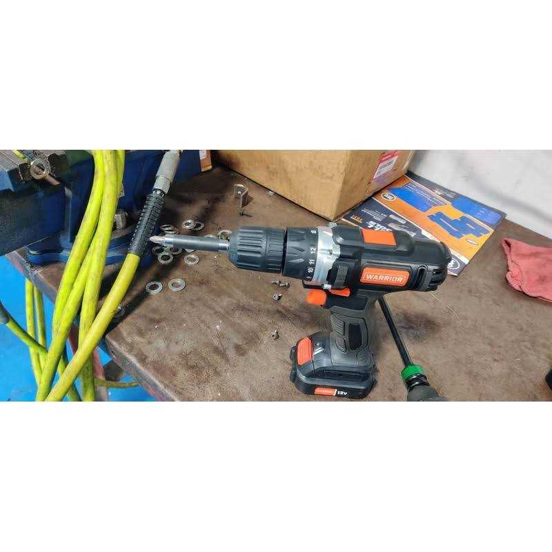 Warrior 12V Cordless 3/8 in. Drill/Driver and Flashlight Kit - Image 4
