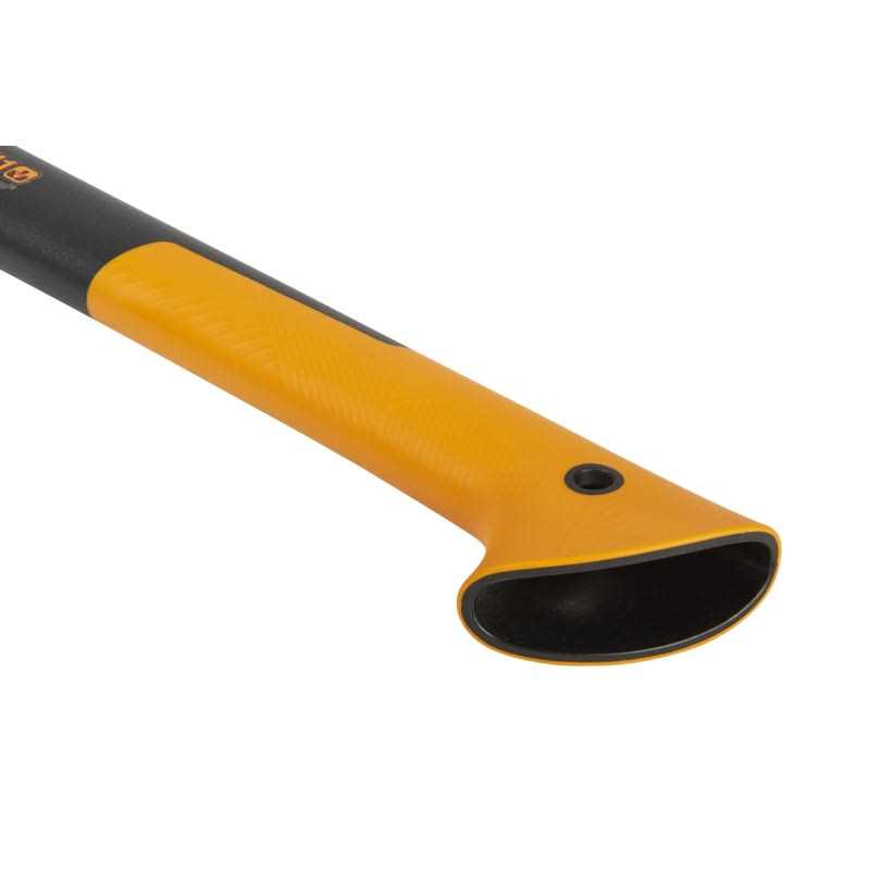 Fiskars Axe X11 Splitting - Image 4