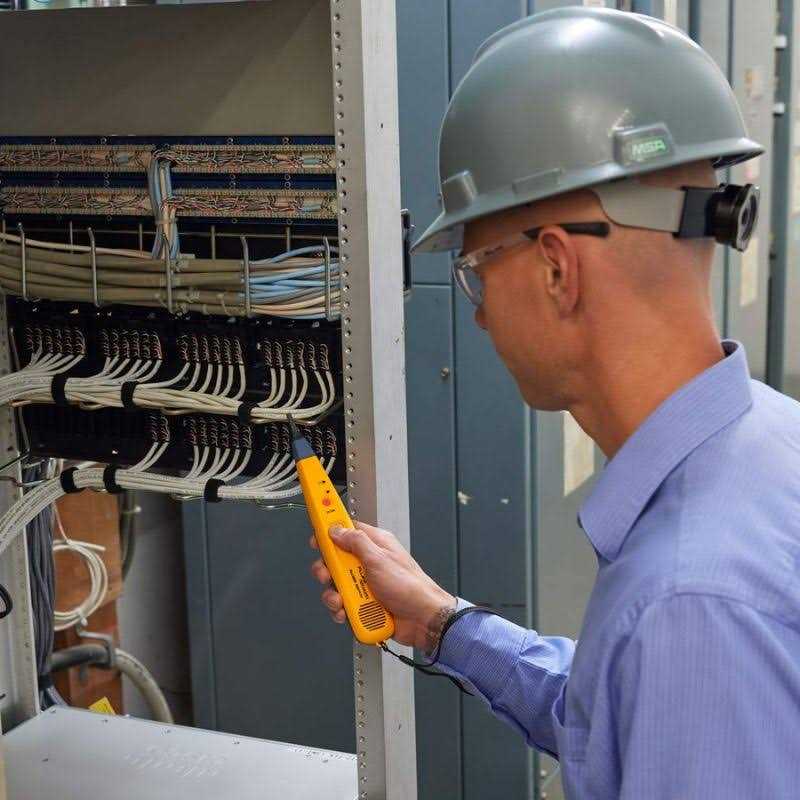 Fluke Networks PRO3000F60-KIT Tone Generator and Filtered Probe - Image 4