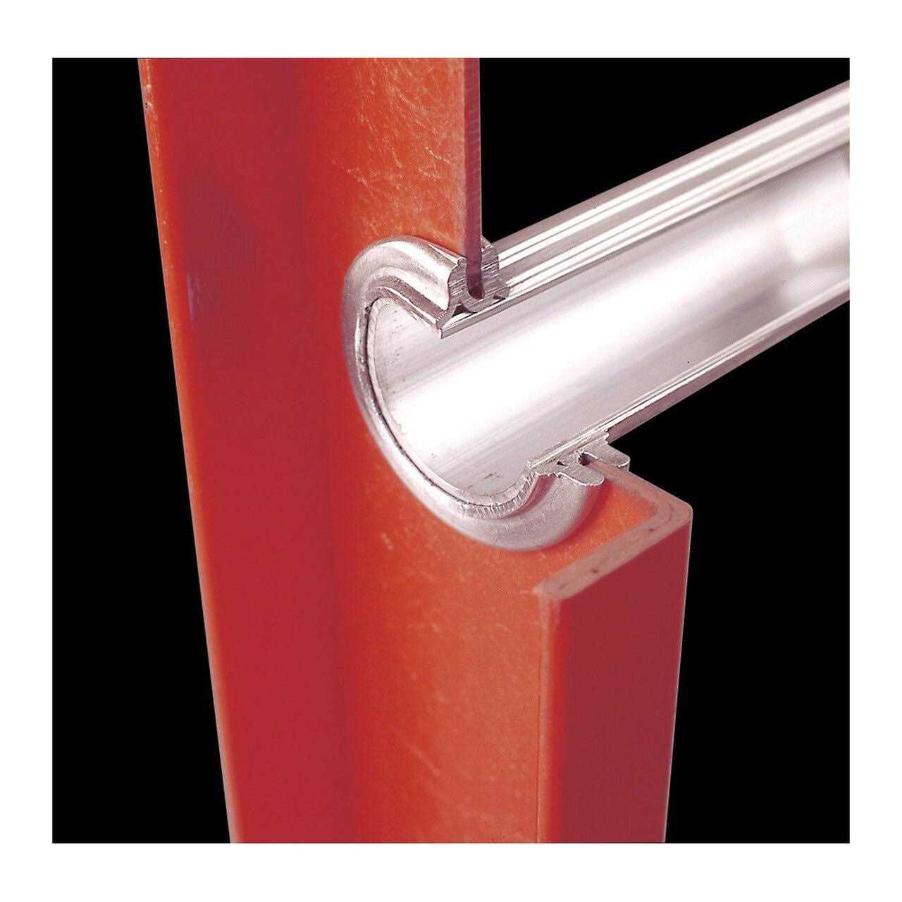 Werner D6220-2 20' Type IA Fiberglass D-Rung Extension Ladder - Image 3