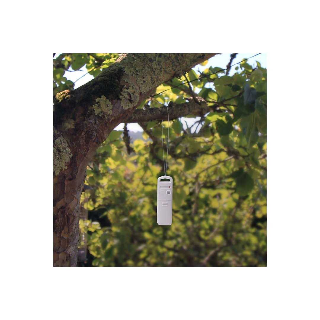 AcuRite Weather Station with Jumbo Display Atomic Clock - Image 3