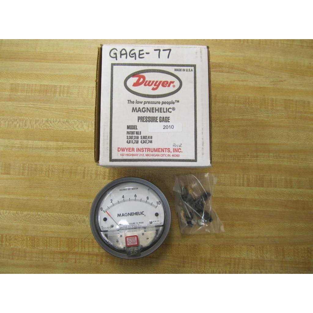 Dwyer 2010 Magnehelic Differential Pressure Gauge - Image 3