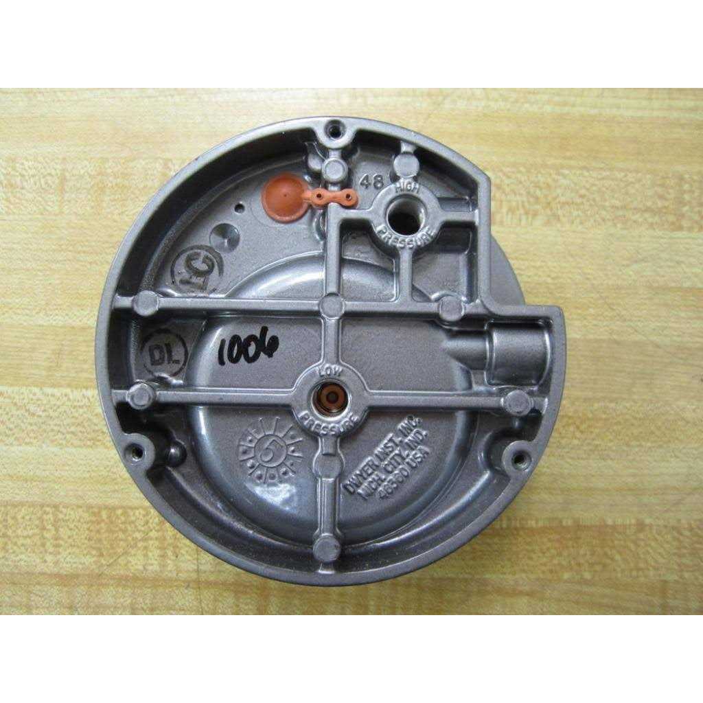 Dwyer 2010 Magnehelic Differential Pressure Gauge - Image 5