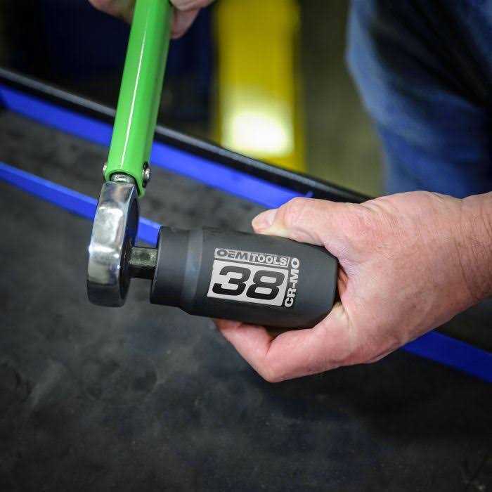 OEMTOOLS 24717 1/2 inch Drive 12 Pt. Axle Nut Socket - Image 4