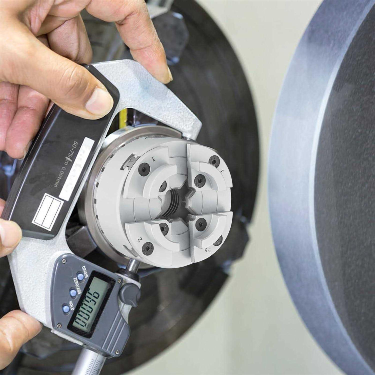 VEVOR KP965 Lathe Chuck 4-Jaw 3.75 Diameter Metal Lathe Chuck Turning Machine Accessories with 5 Sets of Jaws - Image 4