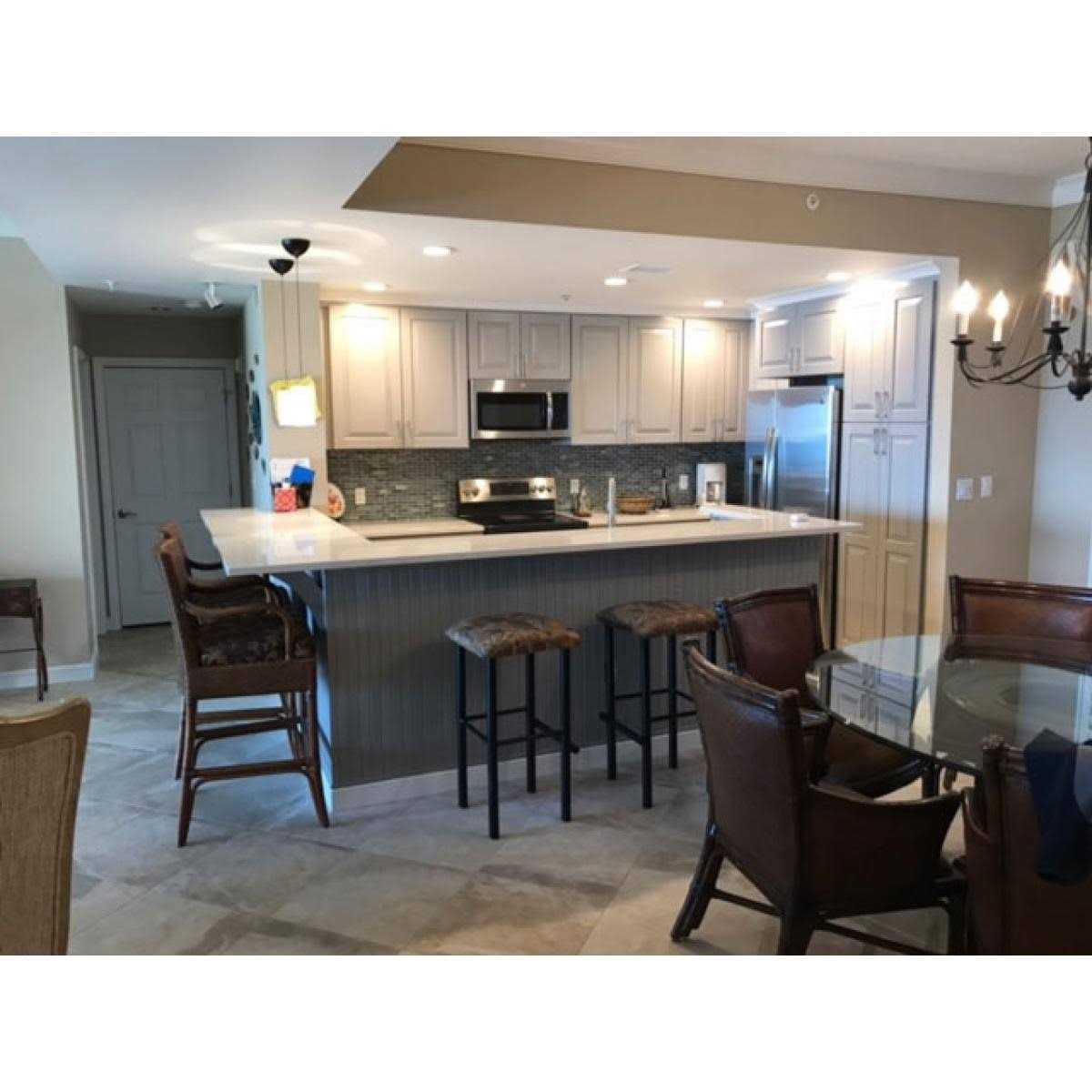 Ekena Millwork Thorton Rough Sawn Brace - Image 3