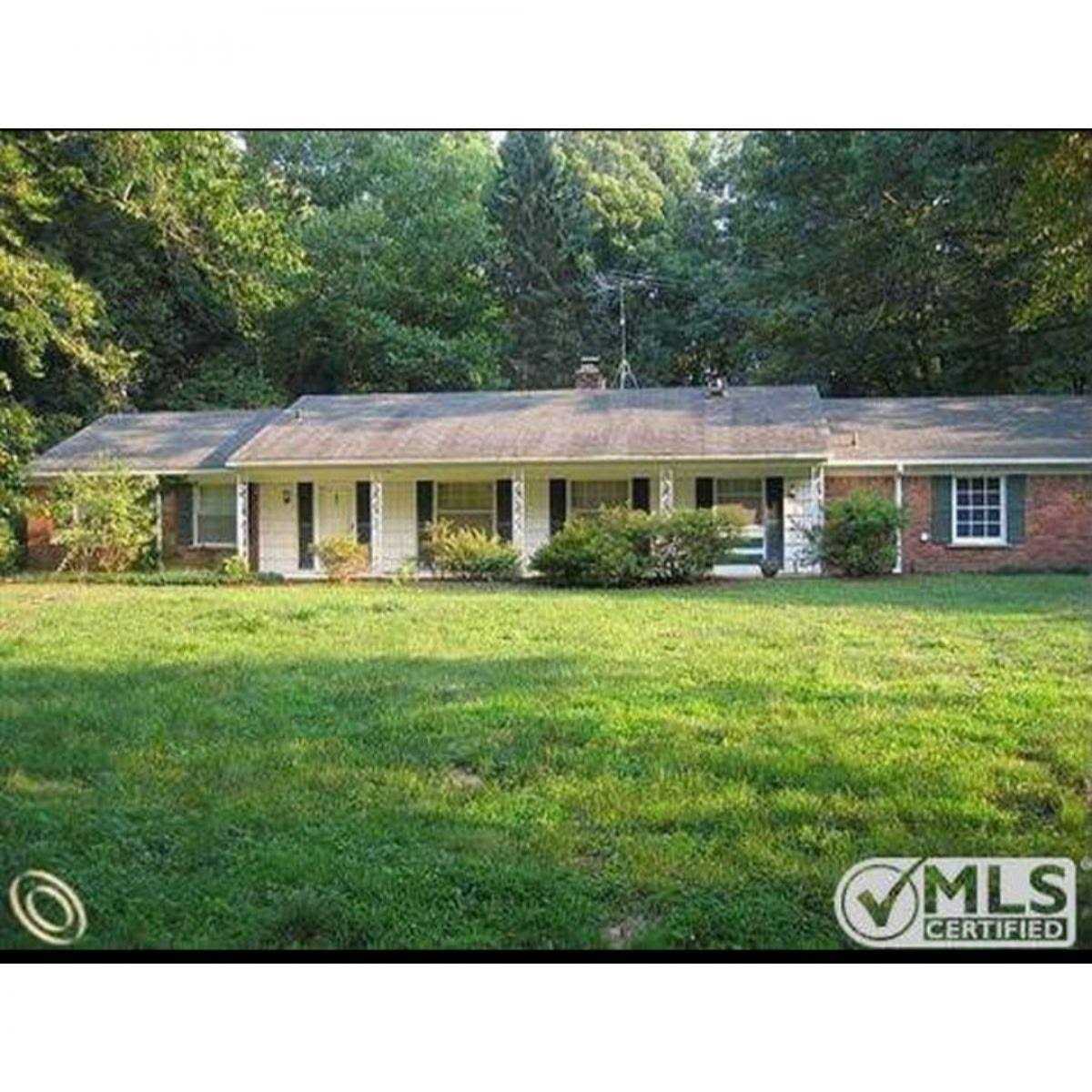 AFCO Endura-Aluminum Column Square Shaft Load-Bearing Non-Tapered Fluted Textured Finish w - Image 4