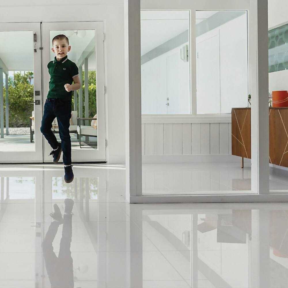 Bona Stone Tile & Laminate Floor Polish - Image 3