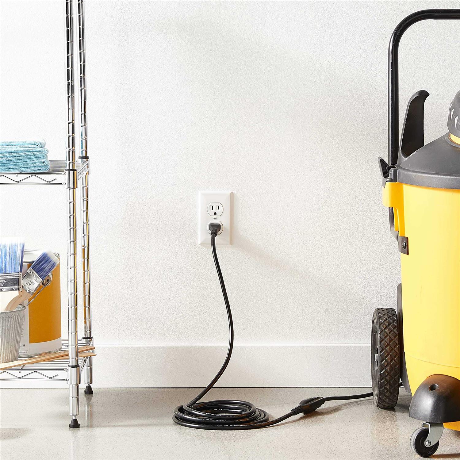 Amazon Basics Extension Cord 13 Amps - Image 3