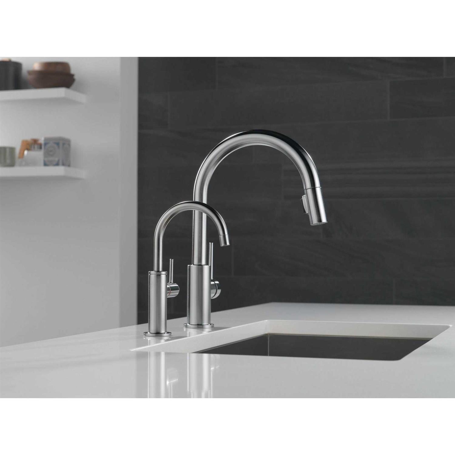 Delta Trinsic Single Handle Pull-Down Kitchen Faucet - Image 4