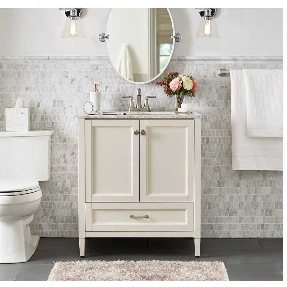 Pfister LF-048-LRGS Ladera 4 Centerset 2-Handle Bathroom Faucet - Image 4