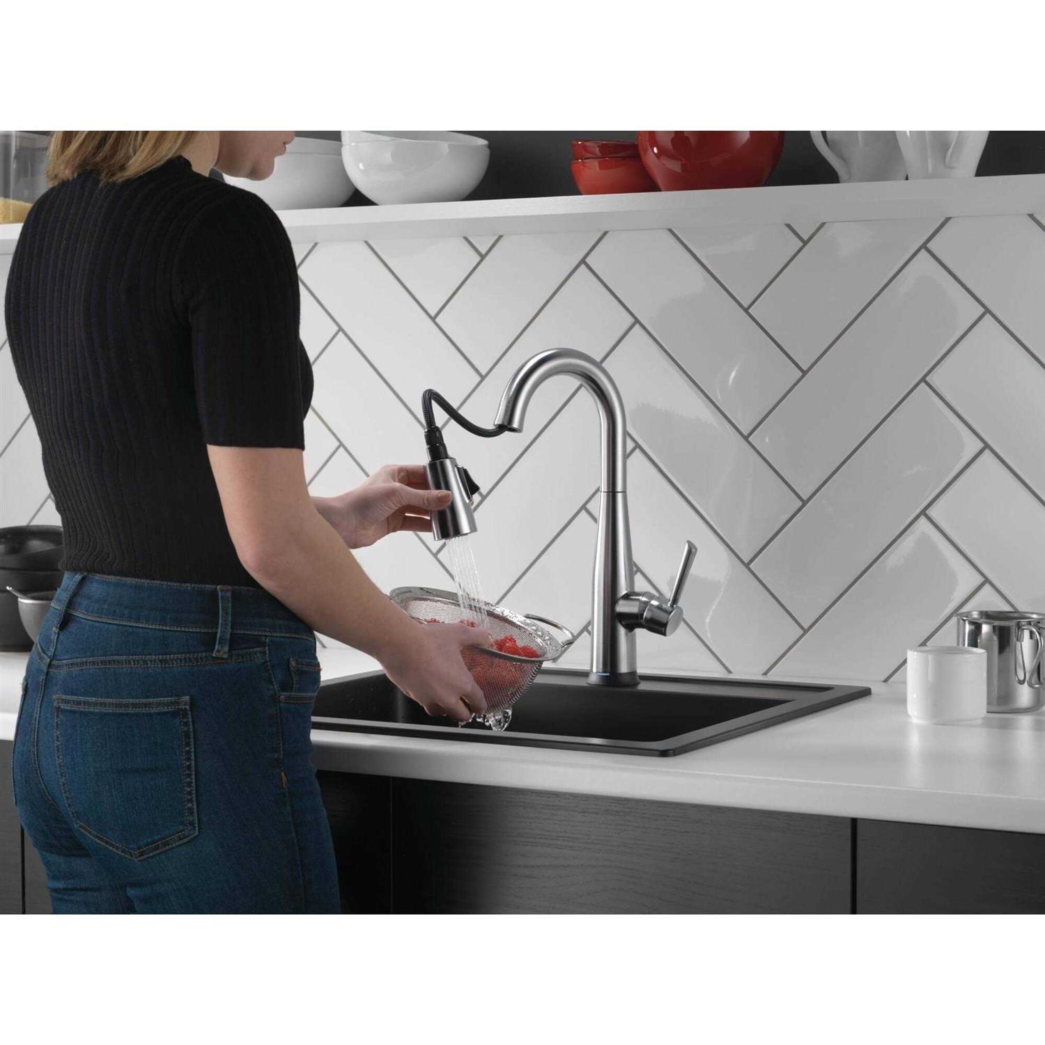 Delta Essa Single Handle Pull-Down Bar / Prep Faucet with Touch2O Technology - Image 3