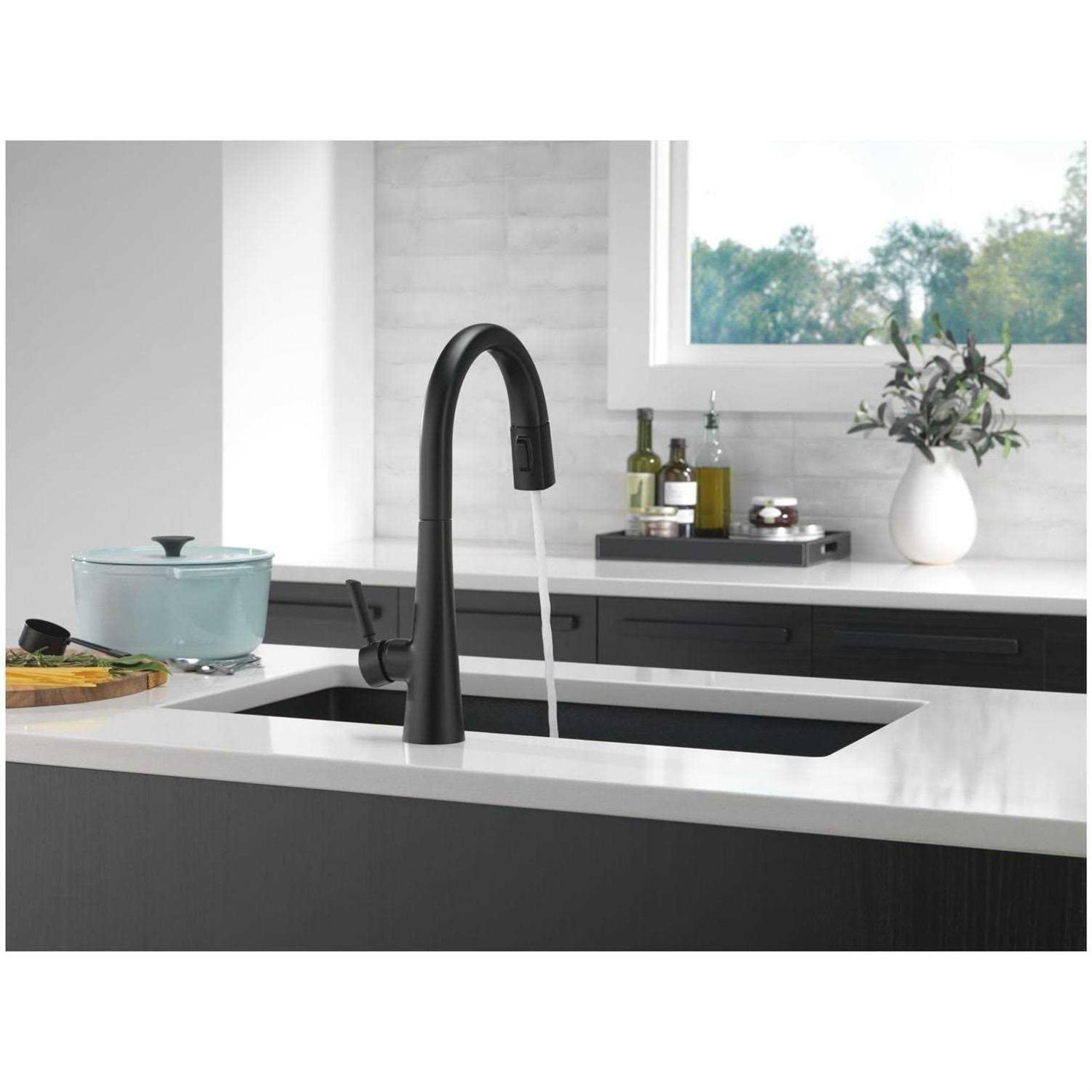 Delta Monrovia Single Handle Pull-Down Kitchen Faucet 9191-CZ-PR-DST - Image 4